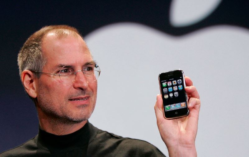 Il y a dix ans, le premier iPhone sortait aux Etats-Unis Il y a dix ans, le premier iPhone sortait aux Etats-Unis