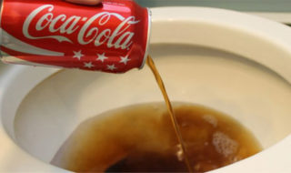 nettoyer coca cola