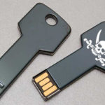 Piratage : méfiez-vous des clés USB trouvées par terre ou dans votre boîte aux lettres