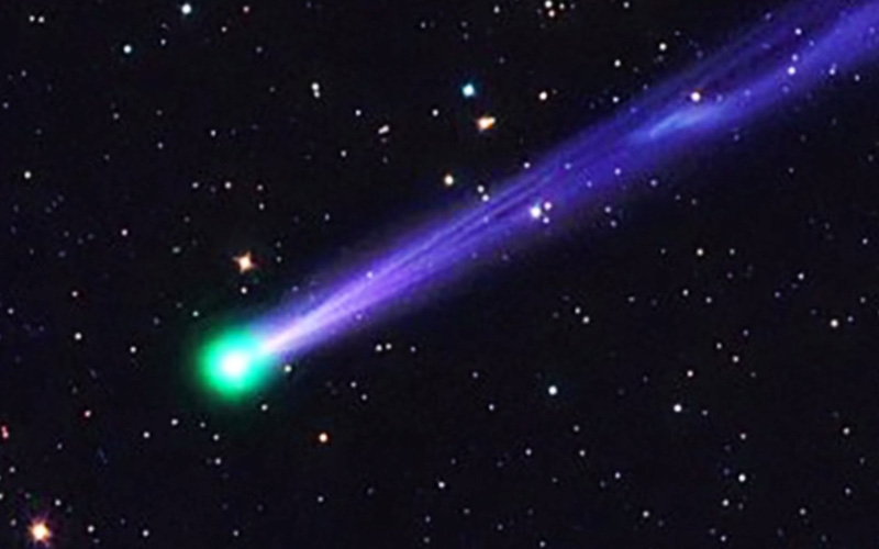 comete etrange couleur verte fonce vers terre observez cette semaine