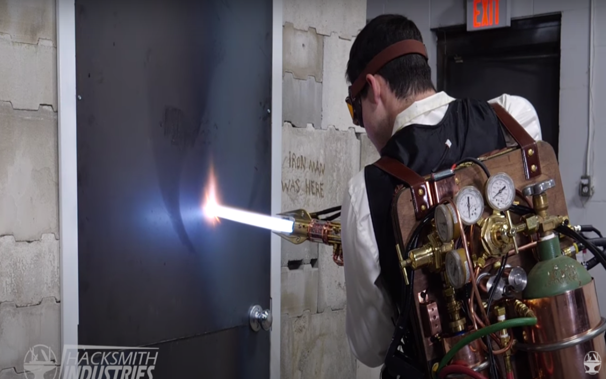 Star Wars : un redoutable sabre laser pouvant découper du métal
