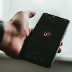 Instagram : comment activer le dark mode