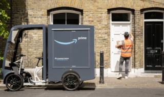 Amazon utilise des vélos-cargos électriques pour effectuer ses livraisons au Royaume-Uni