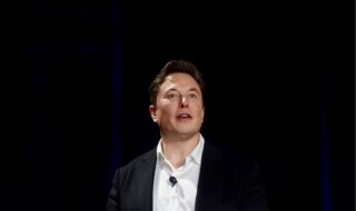 Twitter : sous Elon Musk, le réseau social a perdu la moitié de sa valeur