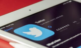 Intelligence artificielle : Twitter va lutter contre les images générées par l’IA