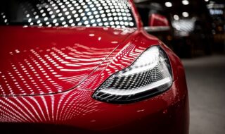 Tesla : la mise en production du Roadster une nouvelle fois repoussée