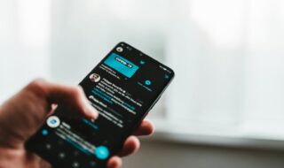 Twitter rétablit l’accès gratuit à l’API, mais uniquement pour les urgences