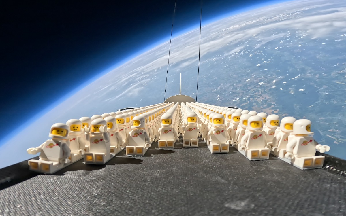 Lego dans l'espace