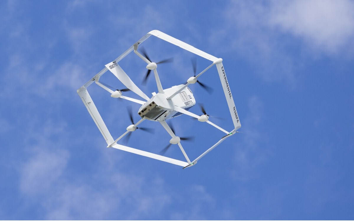 Amazon va bientôt commencer à effectuer des livraisons par drone