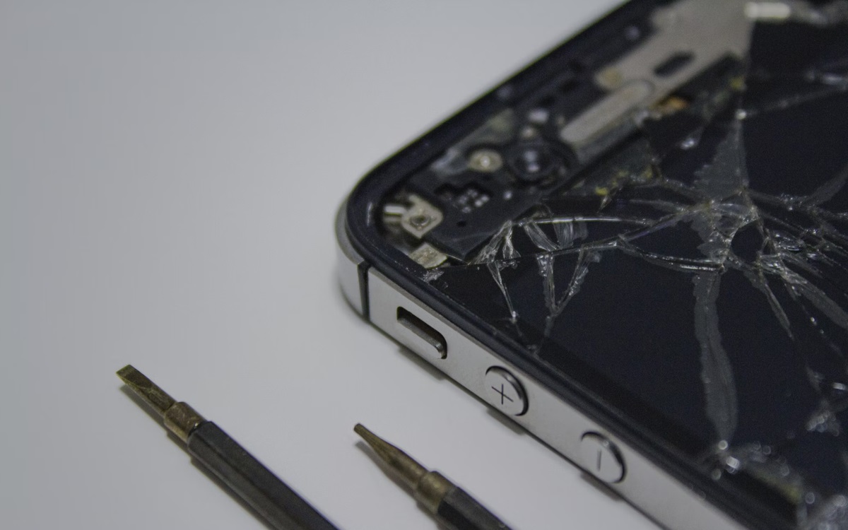 Apple ne veut pas vous laisser réparer votre iPhone vous-même, voici pourquoi