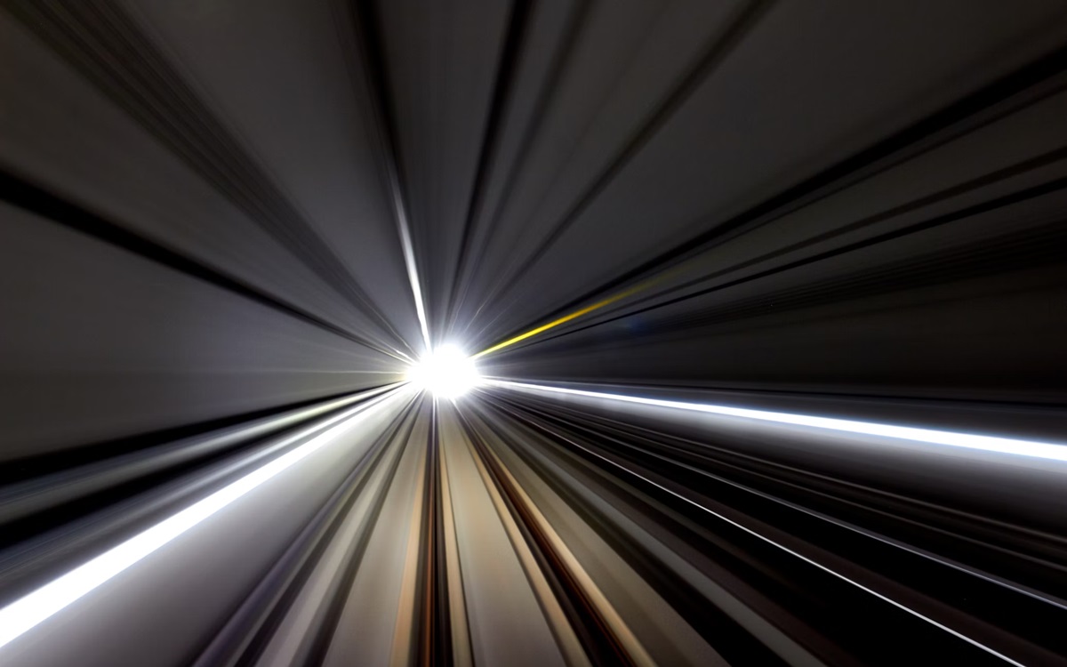 Espace : voyager à la vitesse de la lumière pourrait bientôt être possible