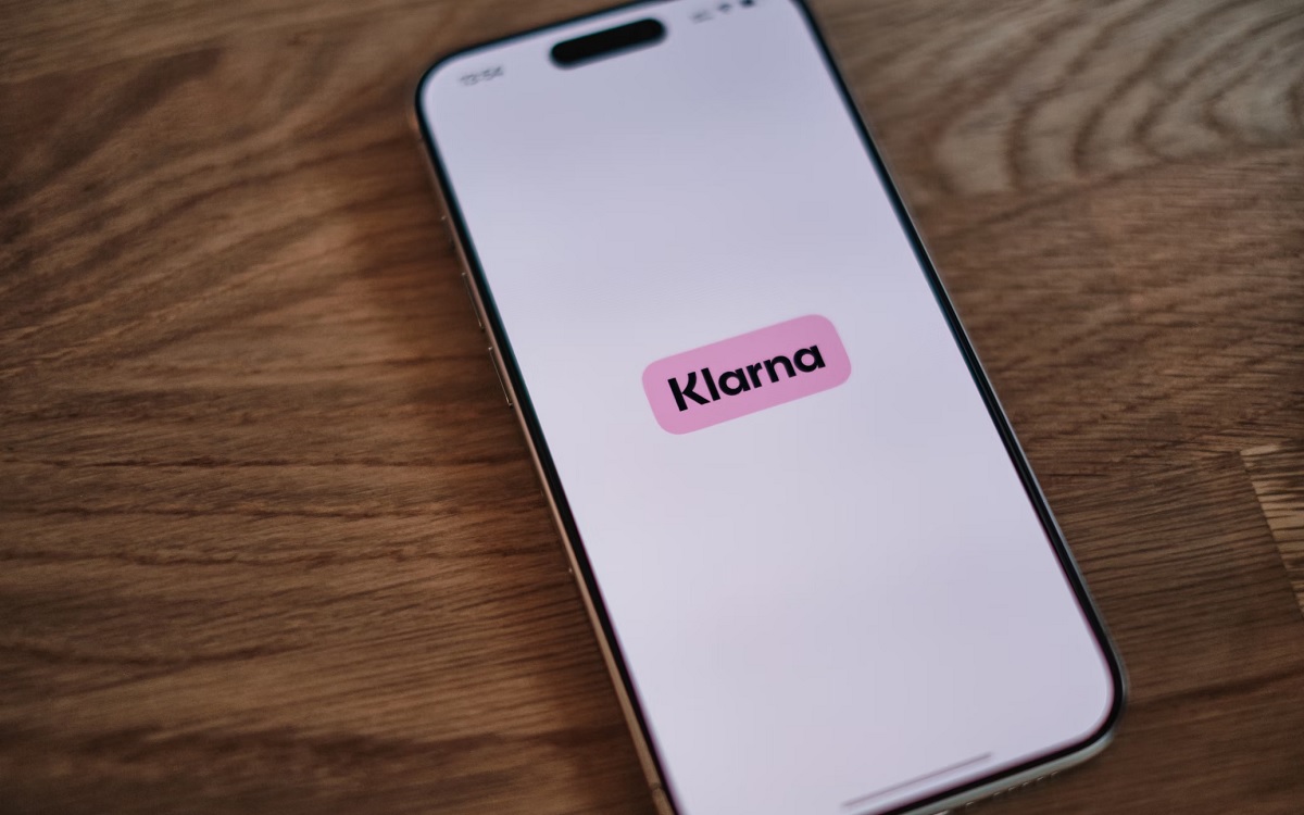 Klarna : après avoir tout misé sur l’IA, l’entreprise fait machine arrière et recrute des humains