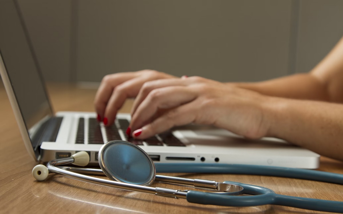 L’intelligence artificielle rendrait votre médecin moins performant, selon cette étude
