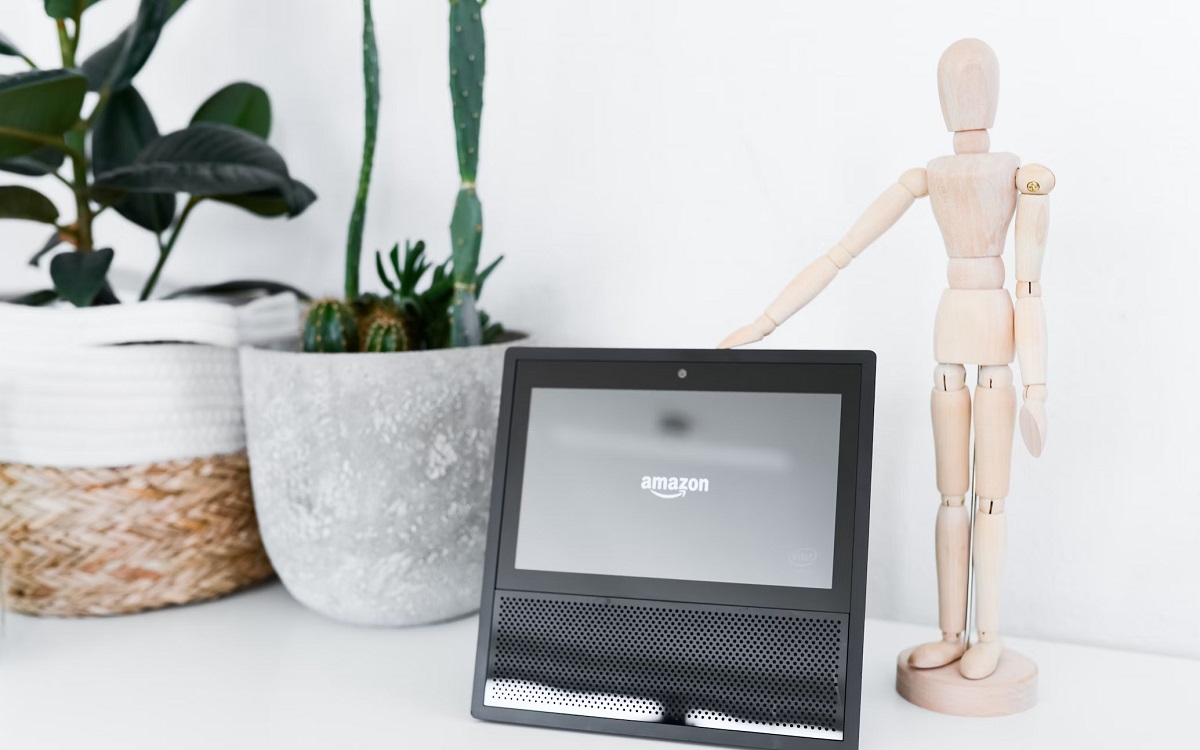Amazon veut vous faire écouter des pubs via Alexa+