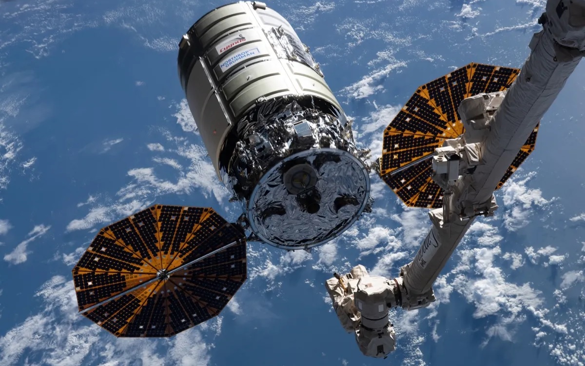 ISS : le laboratoire orbital bénéficie d’un nouveau vaisseau lancé par SpaceX