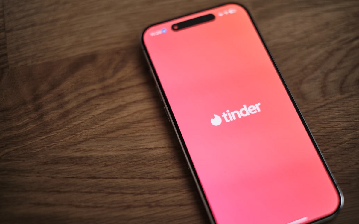 Tinder va vous aider à rencontrer l’âme sœur grâce à l’IA