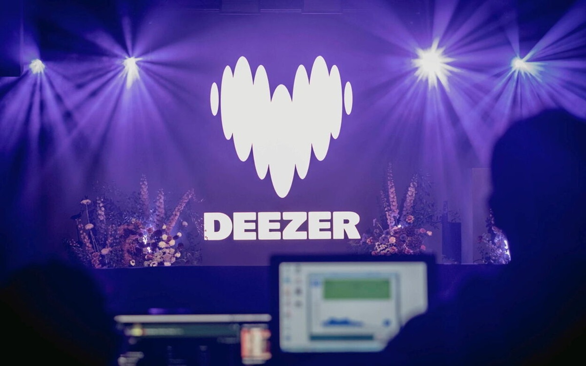 Deezer passe à table : près de la moitié des musiques de la plateforme sont générées par l’IA