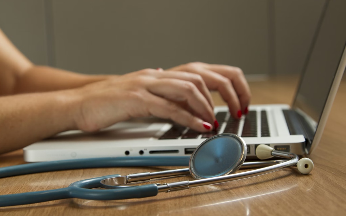Un chatbot d’IA se fait passer pour un véritable psychiatre, un État américain porte plainte