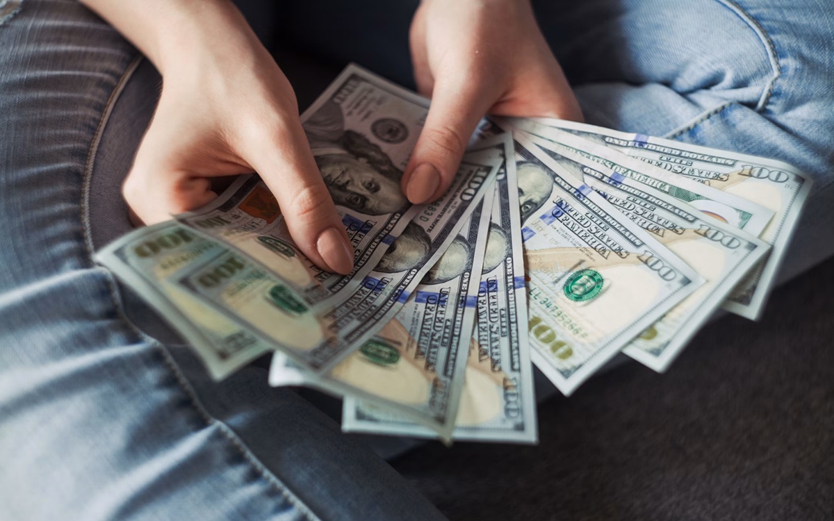 Ce célèbre sénateur américain veut utiliser l’IA pour faire gagner 1 000 dollars par an aux Américains