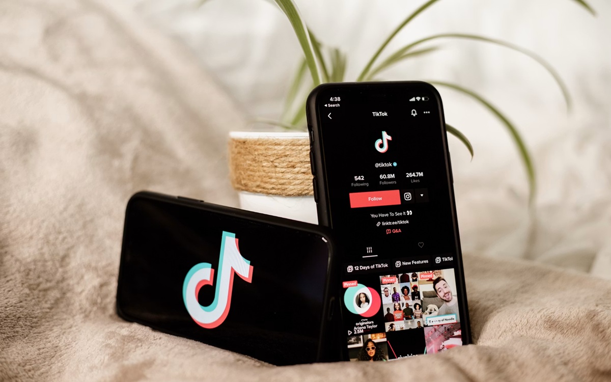TikTok est envahi de vidéos générées par l’IA, et c’est bien plus grave que sur YouTube