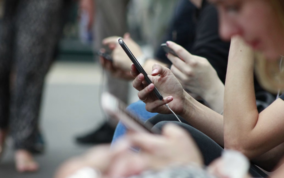 Le Royaume-Uni s’apprête à interdire les réseaux sociaux aux moins de 16 ans
