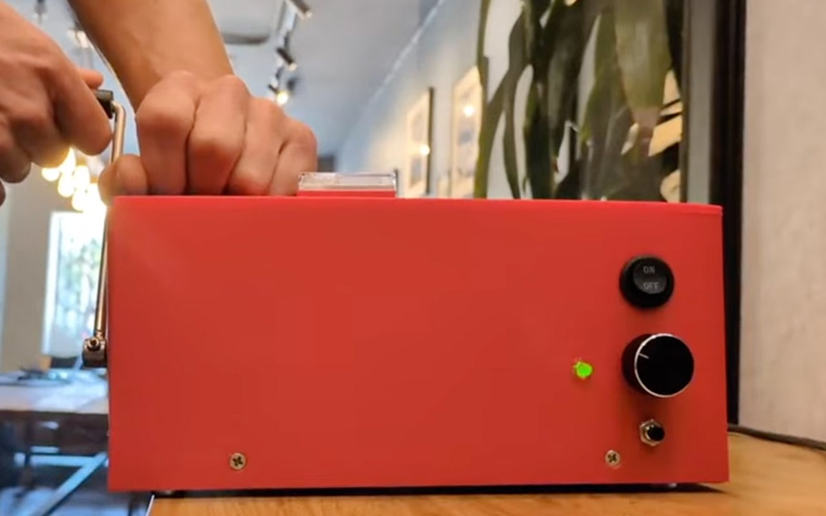 Découvrez le CrankGPT, une IA qui fonctionne… à l’aide d’une manivelle