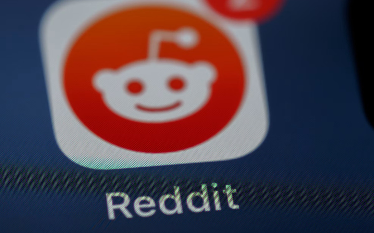 AI Overviews : les résumés d&rsquo;IA de Google commencent à agacer le patron de Reddit