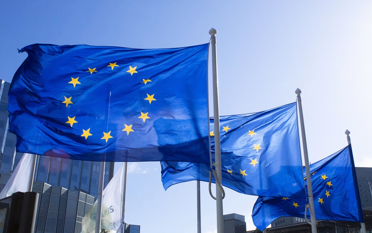UE