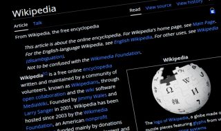 Des agents d’OpenAI pris la main dans le sac en train de fouiner sur Wikipédia